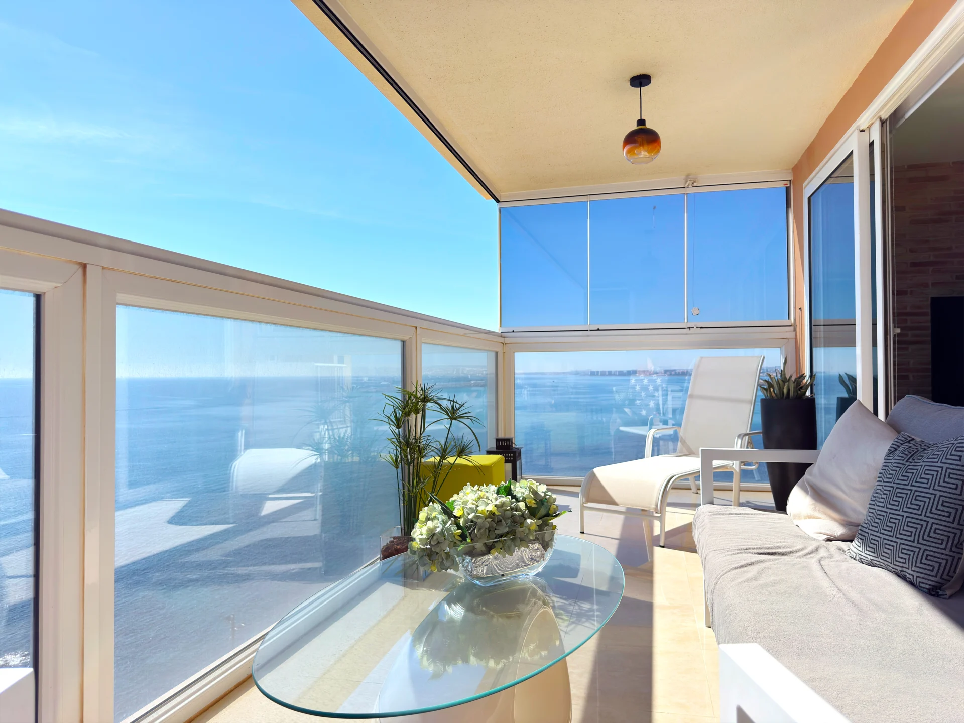 South-Facing Frontline 3-Bedroom Apartment in Playa del Cura, Torrevieja