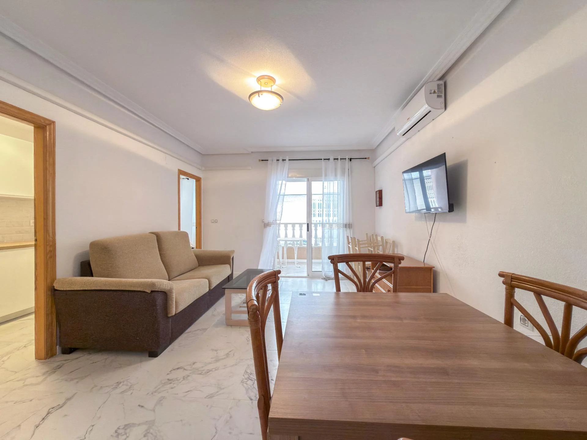 Partially Renovated 2-Bedroom Ground Floor Apartment in Acequion, Torrevieja